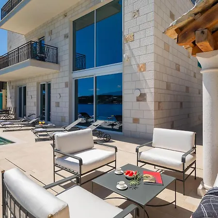 Villa Stara Selca (Brac)