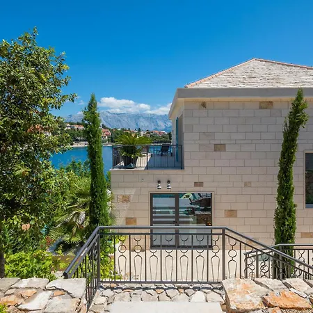 Stara Villa Selca (Brac)